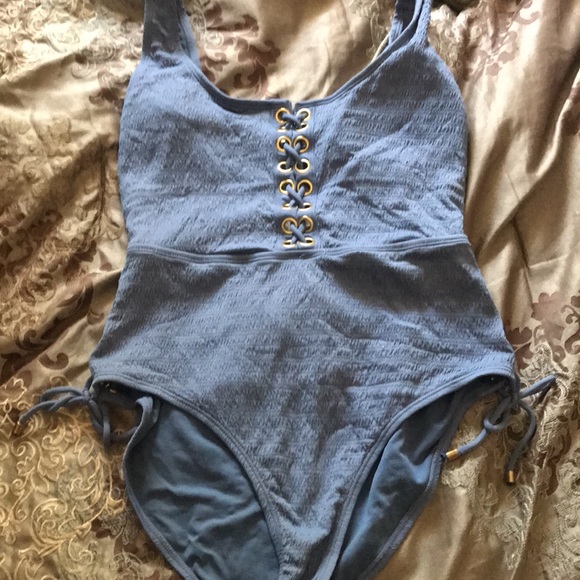 Time and Tru Other - BLUE SWIMSUIT 💙🤍🤍💙